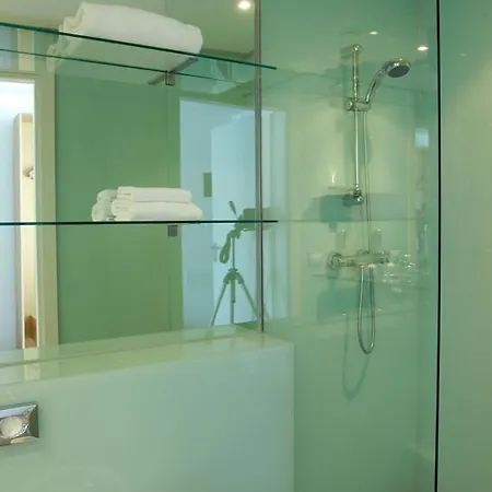 מלון Executive 4*