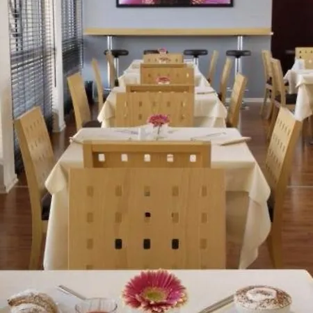 מלון Executive פורלי