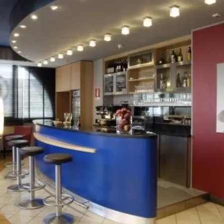 Executive מלון 4*