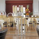 فندق Executive 4*