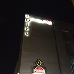 Executive فندق