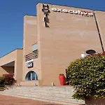 Executive فندق